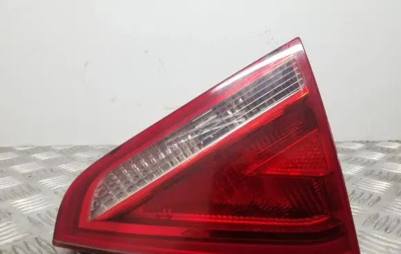 Audi A5 8T 8F Tailgate rear/tail lights 8T0945094