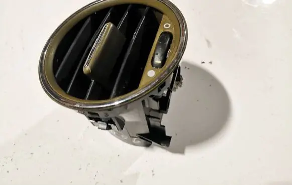 Fiat Bravo Dash center air vent grill