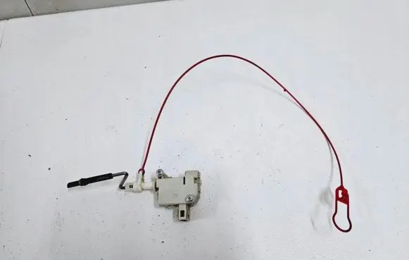 Audi Q7 4L Fuel tank cap lock 4L0810773B