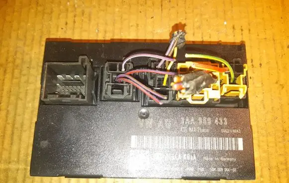 Volkswagen PASSAT B7 Comfort/convenience module 3AA959433 P0030130