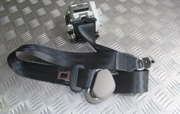Volkswagen Multivan T5 Rear seatbelt buckle 