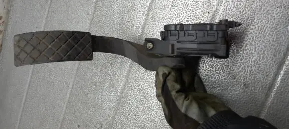 Audi A4 S4 B5 8D Accelerator pedal position sensor 