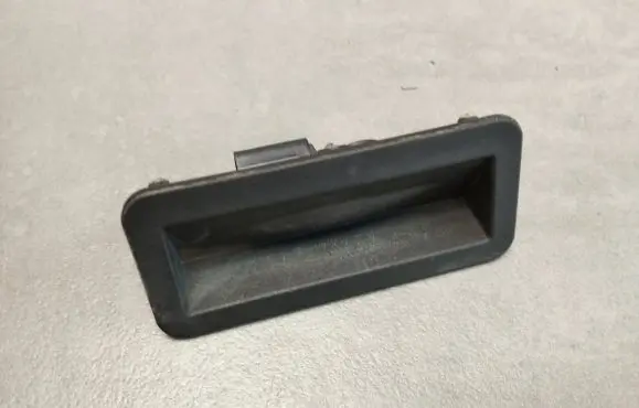 Ford Mondeo MK V Tailgate/boot open switch button C1BB19B514AA