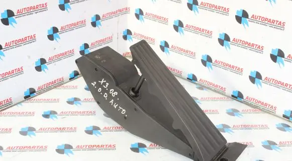 BMW X3 E83 Accelerator throttle pedal 6772645