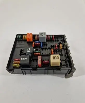 Volkswagen Caddy Fuse module 1K0937124K