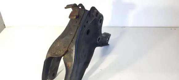 Honda Prelude Engine mounting bracket