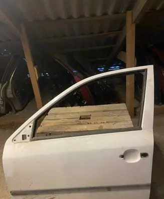 Skoda Octavia Mk1 (1U) Front door 