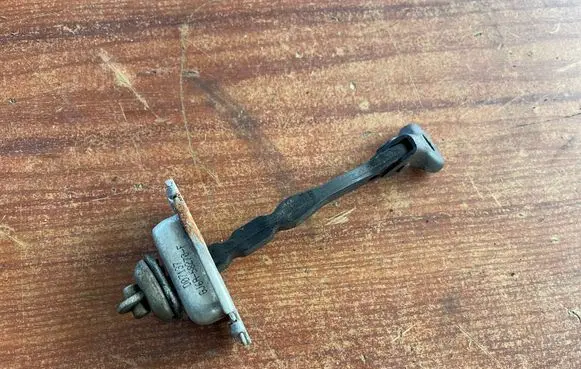 Mazda 6 Front door check strap stopper GJ6A58270F