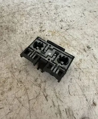 Volkswagen PASSAT B4 Tail light bulb cover holder 33a9945259