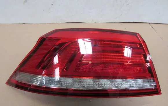 Volkswagen PASSAT B8 Rear/tail lights 3G5945095C 00084504