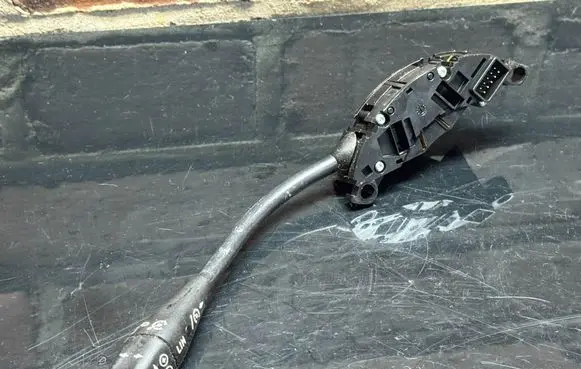 Mercedes-Benz CLK A209 C209 Cruise control stalk A0085452624 012A04