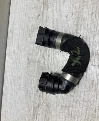 BMW X2 F39 Engine coolant pipe/hose 8584698