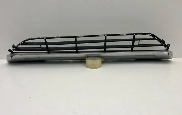Front bumper lip