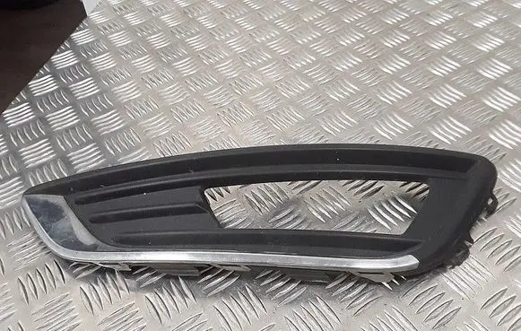 Ford Focus Front grill f1eb15a299b 17660c8l6a