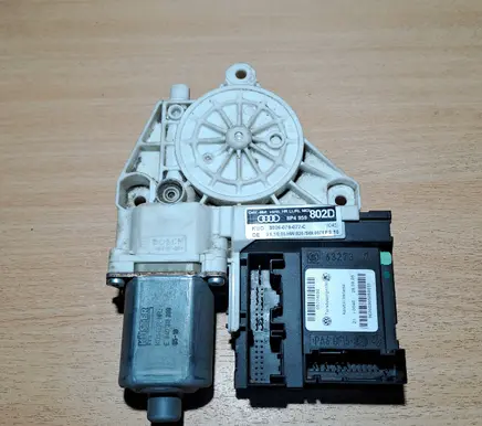 Audi A3 S3 8P Rear door window regulator motor 8P4959802D 63273 S006079022C
