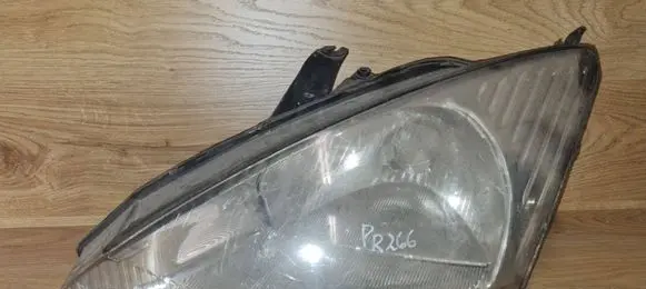 Ford Focus Headlight/headlamp XS4113006