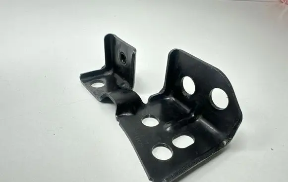 Mercedes-Benz S W222 Radiator support slam panel bracket A2226200142
