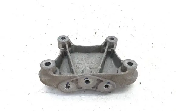MG ZS Engine mounting bracket 10592202
