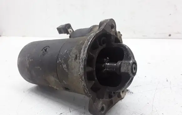 Volkswagen Polo III 6N 6N2 6NF Starter motor 085911023E