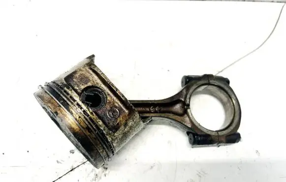 Subaru Legacy Piston with connecting rod