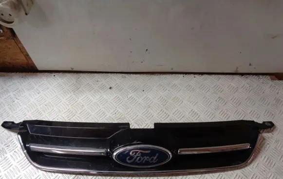Ford Grand C-MAX Front bumper upper radiator grill AM51R8200B AM51R8138B