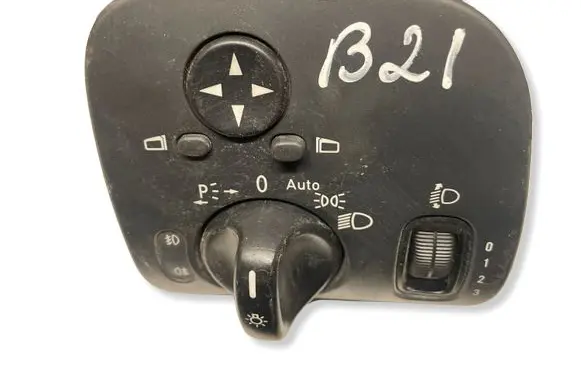 Mercedes-Benz C W203 Light switch A2035450604