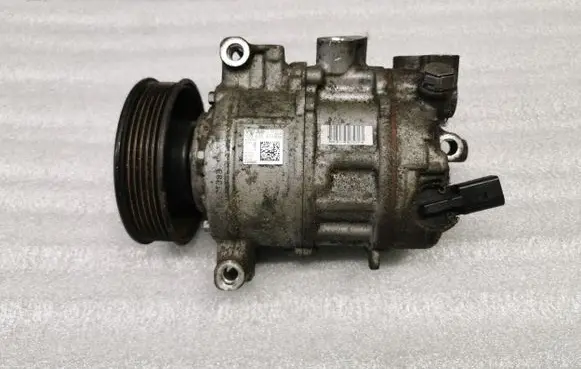 Volkswagen Golf Plus Air conditioning (A/C) compressor (pump) 5Q0820803