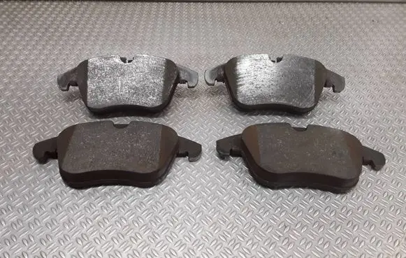 Ford S-MAX Brake pads (front) 