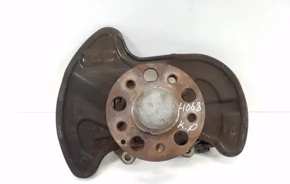 Mercedes-Benz SLK R172 Front wheel hub A2043320101