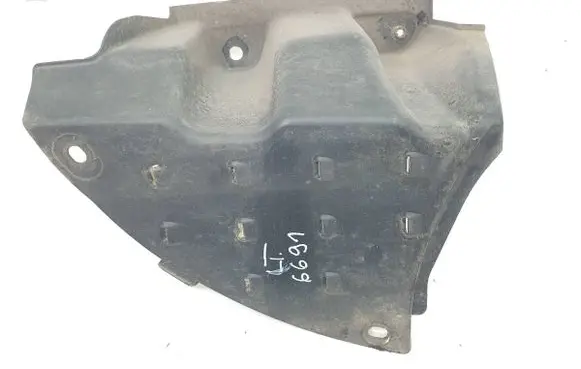 KIA Sportage Center/middle under tray cover
