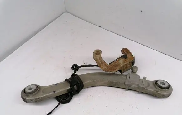 Rear control arm