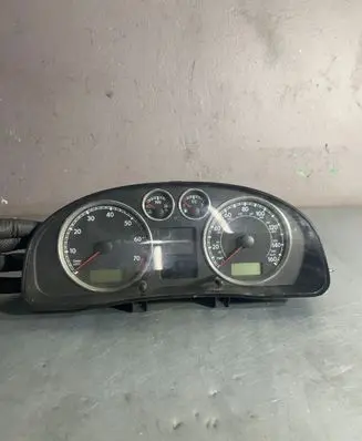 Volkswagen PASSAT B5.5 Speedometer (instrument cluster) 3B0920927B 186901165032