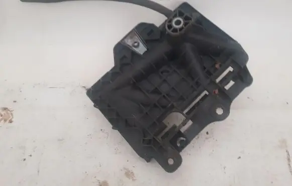 Volkswagen Polo IV 9N3 Battery box tray 6Q0915331