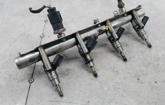 Audi A6 S6 C6 4F Fuel main line pipe 