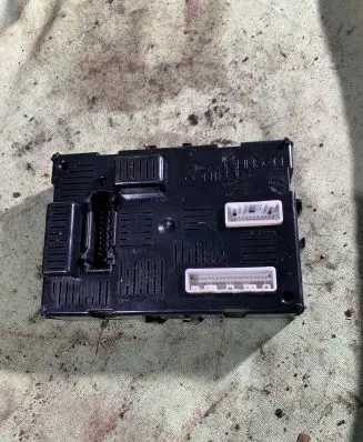 Nissan Micra Comfort/convenience module 21669390