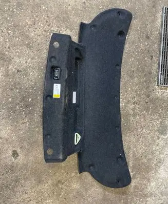 BMW M4 F82 F83 Tailgate/boot cover trim set 7295253 9270505