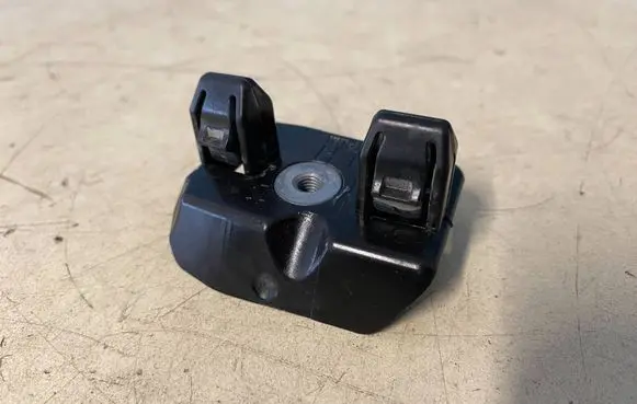 Tesla Model Y Front bumper mounting bracket 149377200B