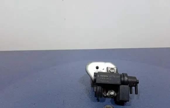 Toyota C-HR I Vacuum valve 25819-0W010