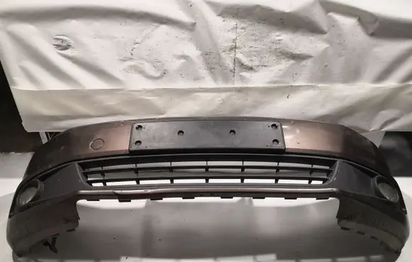 Volkswagen Jetta VI Front bumper 5C6807942