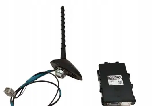 Toyota Avensis T270 Radio antenna 89690-05110