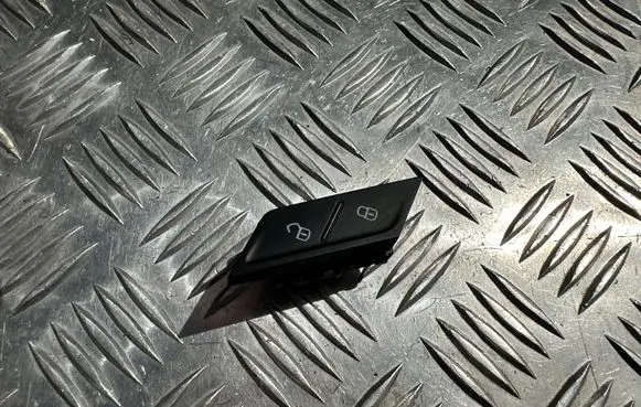 Volkswagen PASSAT B8 Central locking switch button 3G0962126A