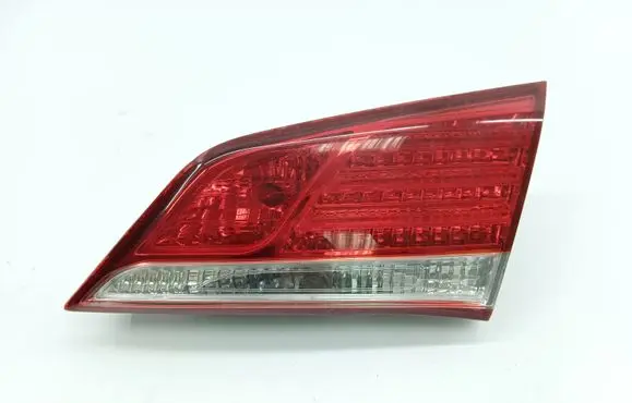 Hyundai i40 Tailgate rear/tail lights 924043Z300