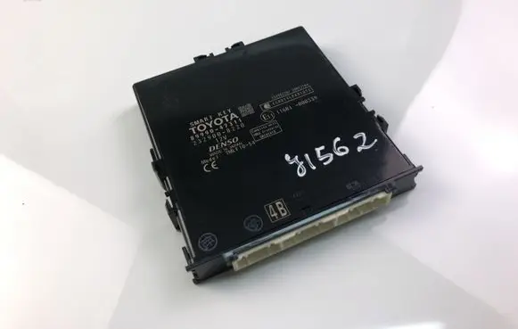Toyota Prius+ (ZVW40) Other control units/modules 8999047311