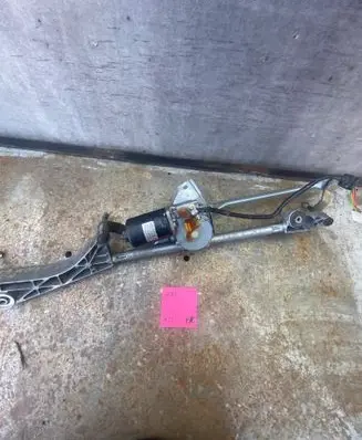 Mercedes-Benz C AMG W203 Front wiper linkage and motor 404518 5361C A2038200342