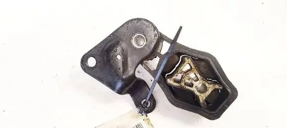 Mazda 2 Engine mount bracket 