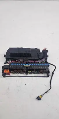 BMW 3 E46 Fuse module 8364540