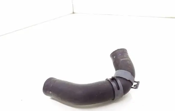 Volkswagen PASSAT B7 Engine coolant pipe/hose
