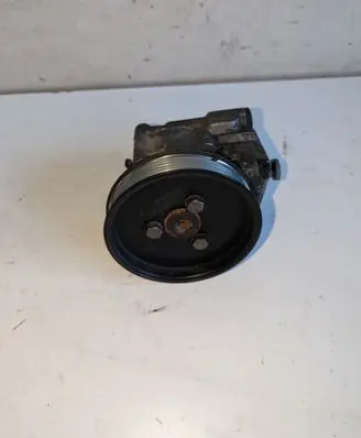 BMW 5 E60 E61 Power steering pump
