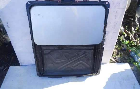Audi A8 S8 D2 4D Sunroof glass 