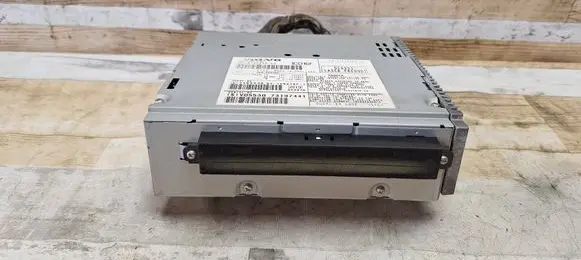 Radio/CD/DVD/GPS head unit